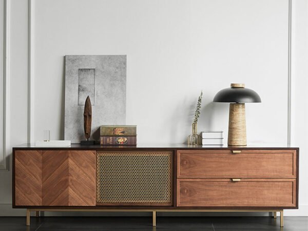 طاولة تلفزيون بادرج و ارفف