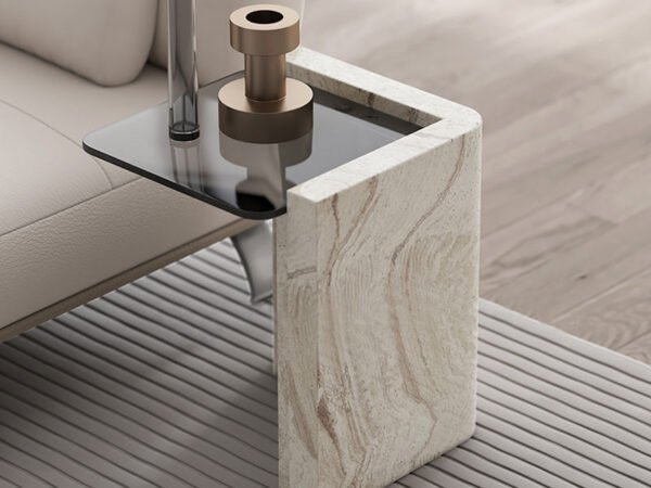 طاولة جانبية بسطح زجاجي بشكل جذاب