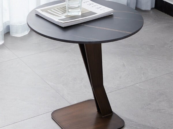 طاولة جانبية شيك