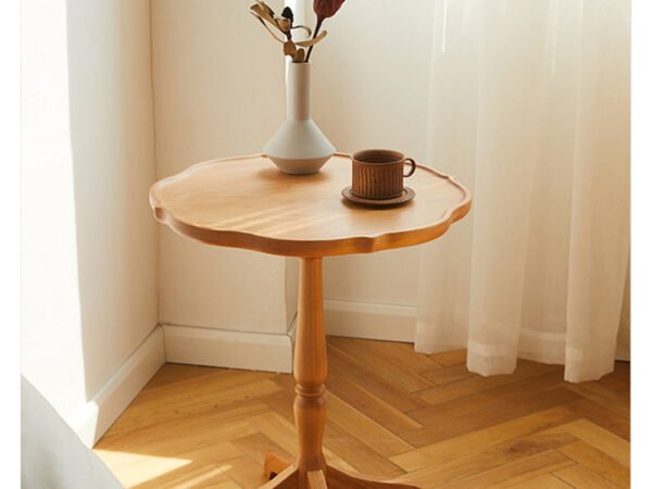 طاولة جانبية مميزة