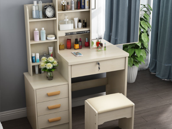 تسريحة متعددة الأدراج مع مقعد