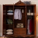 ⁦خزانة ملابس بتصميم ملكي⁩ - الصورة ⁦2⁩