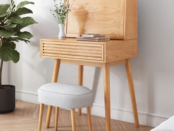 تسريحة بتصميم بسيط مع مقعد