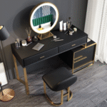 ⁦تسريحة موردن بمرأة مع كرسي⁩ - الصورة ⁦2⁩