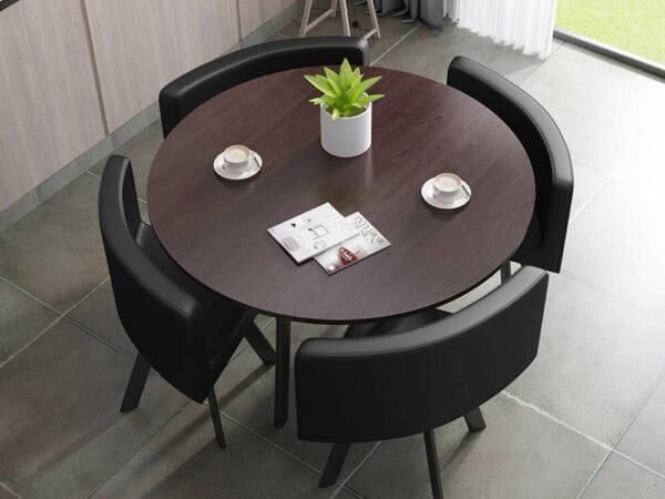 طاولات طعام دائرية 4 كراسي بتصميم مميز
