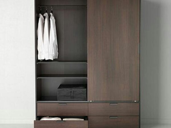 دولاب ملابس بارفف وادرج متعددة