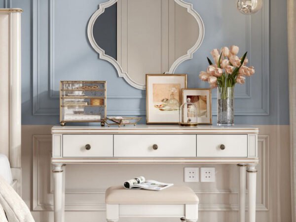 تسريحة مع مقعد بتصميم كلاسيكي