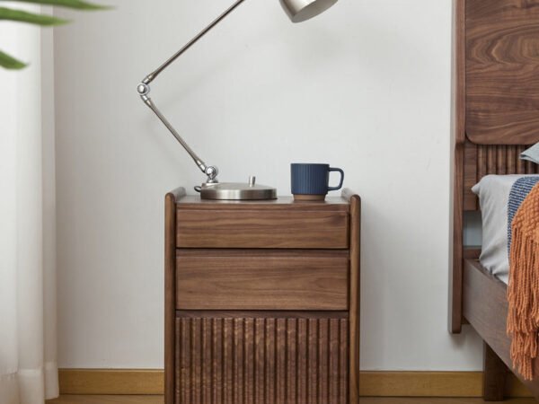 كومودينو خشب باللون البني عالية الجودة