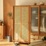 ⁦خزانة تخزين ملابس بتصميم عتيق⁩ - الصورة ⁦2⁩