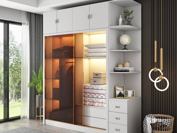 دولاب ملابس بابواب زجاجية بتصميم مميز