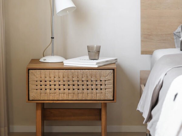 كمودينة غرفة نوم خشبية و عصرية