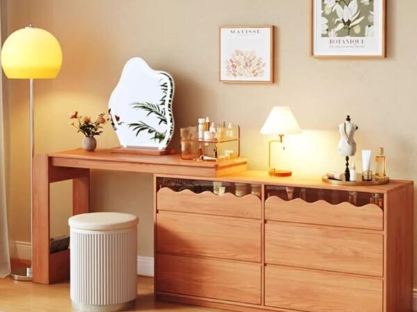 تسريحة وترابيزة مع مراية بتصميم حديث