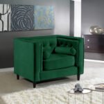 كرسي بتصميم كلاسيكي