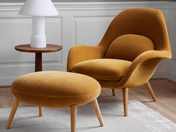 كرسي أسترخاء بتصميم شيك مع مسند للقدم