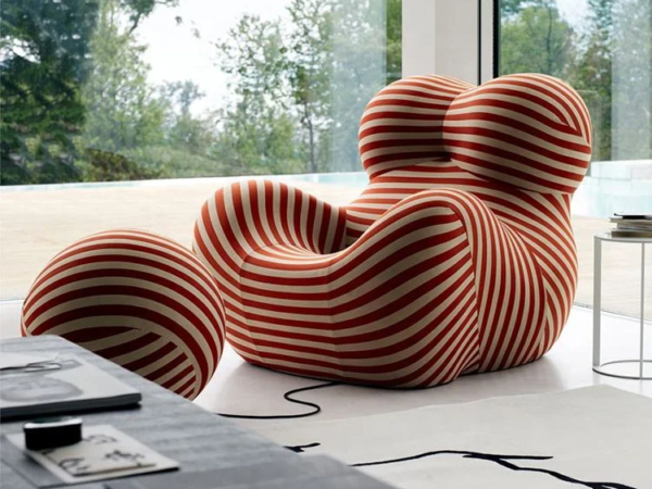 كرسي مريح مع مسند للقدم