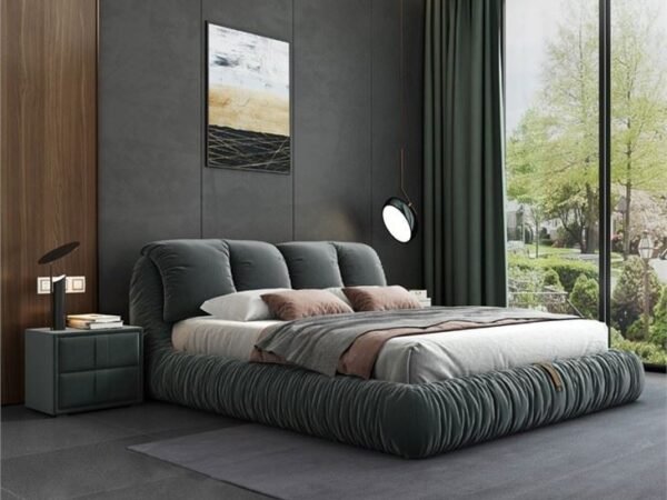 سرير نوم بتصميم حديث مع 2 كمودينة 