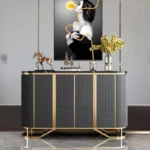 طاولة كونسول مزخرفة بقاعدة معدنية وسطح رخام