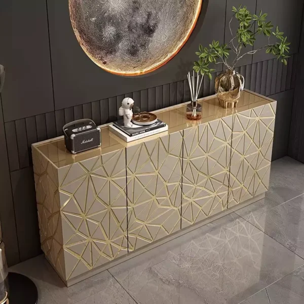 طاولة كونسول مصممة بزخارف أنيقة و فخمة