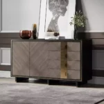 كونسول يجمع بين الفخامة والتفاصيل العصرية