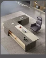 مكتب خشبي بتصميم انيق