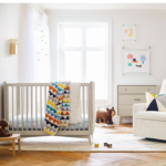 سرير أطفال بتصميم بسيط - الصورة 2