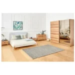 طقم غرفة نوم بتصميم خشبي كلاسيكي مميز